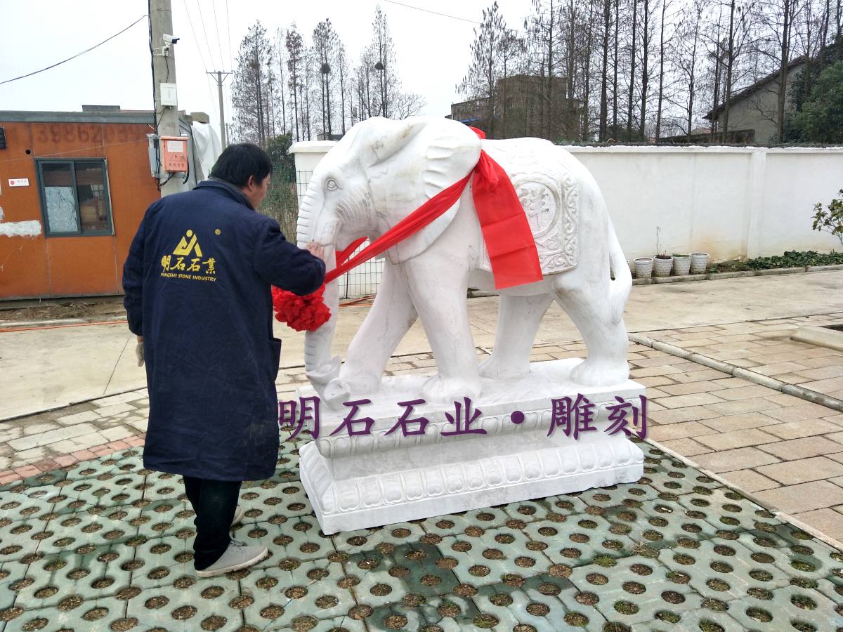 荆门汉白玉石狮子